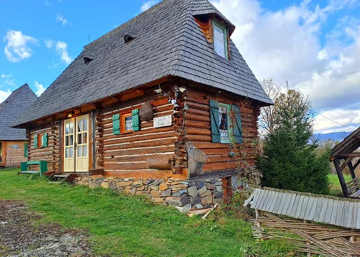 Complex Traditional Casa Din Vale Breb