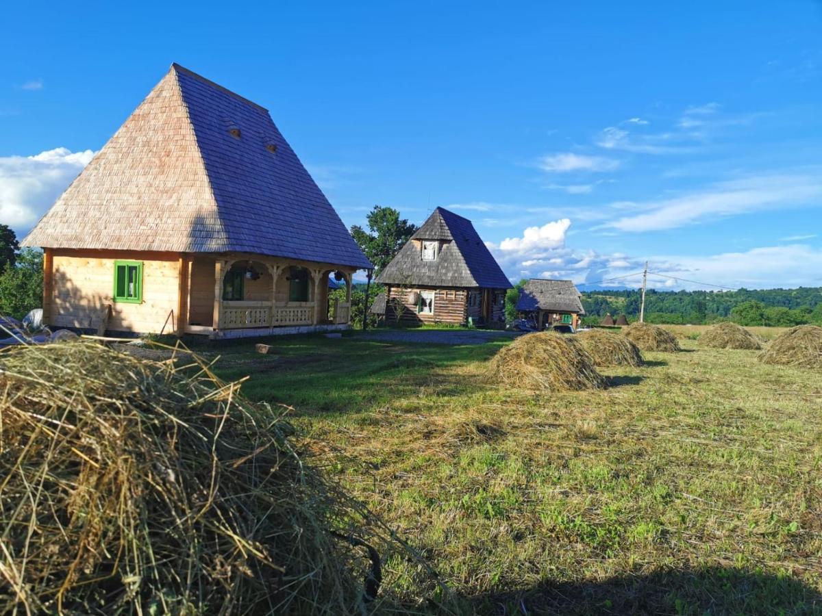Complex Traditional Casa Din Vale Séjour à la campagne