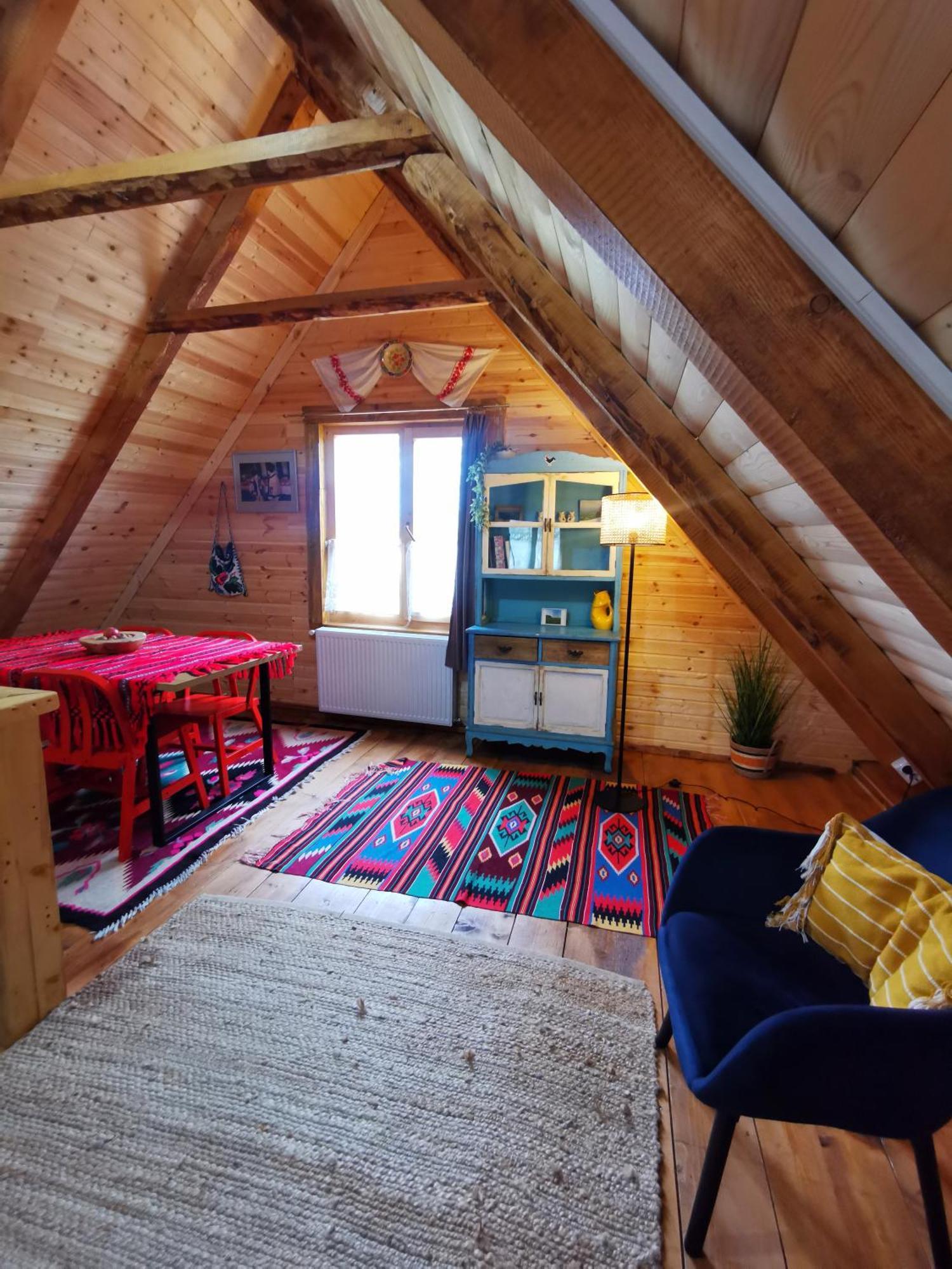 Complex Traditional Casa Din Vale * Breb